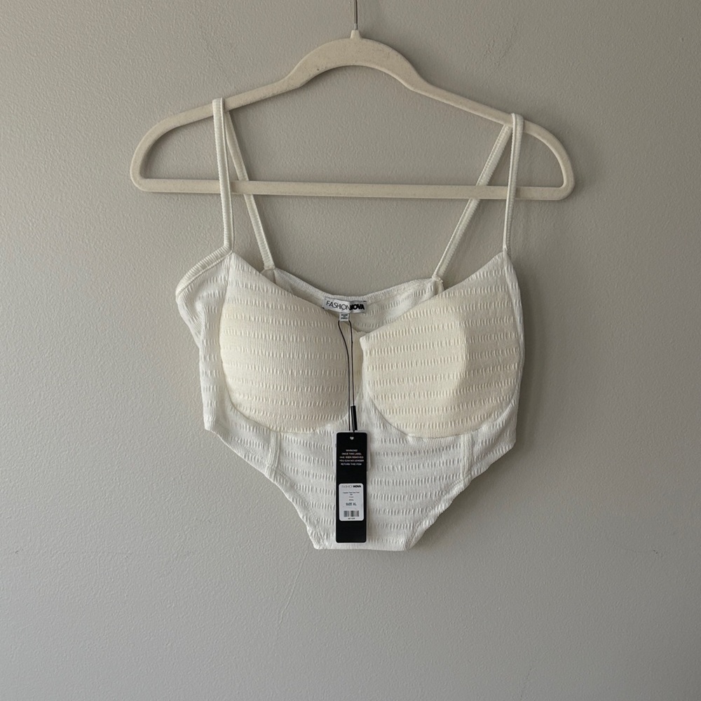 Fashion Nova White Cropped Top With Padding